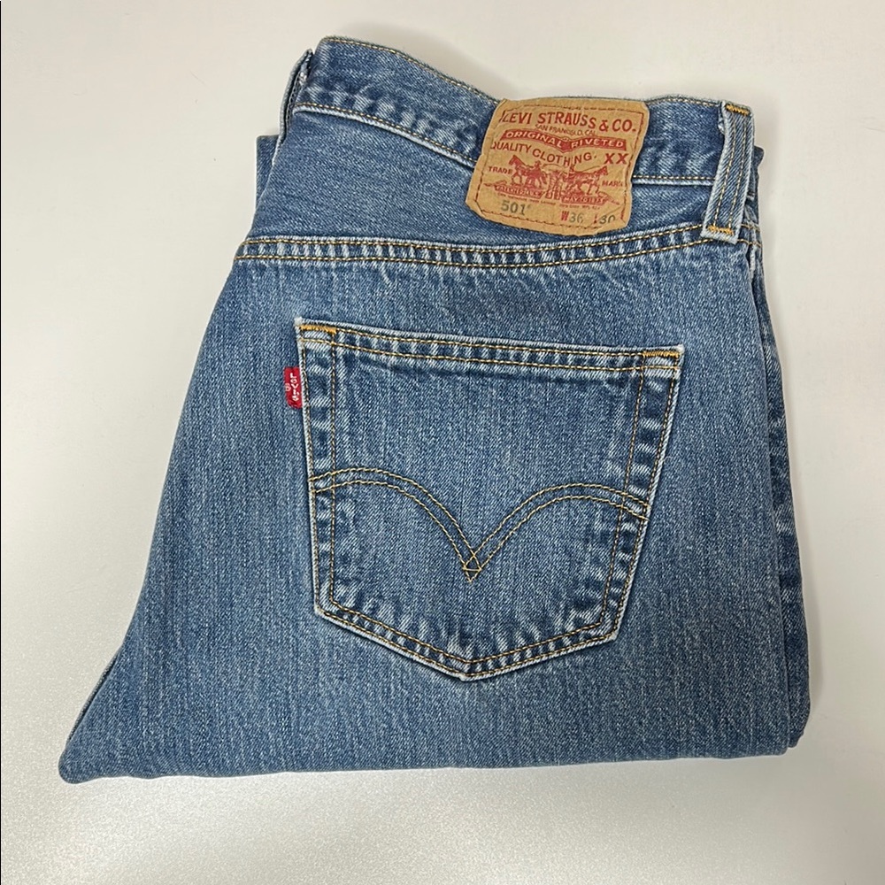 Levi's 501 Classic Button Fly Straight Blue Denim Jeans